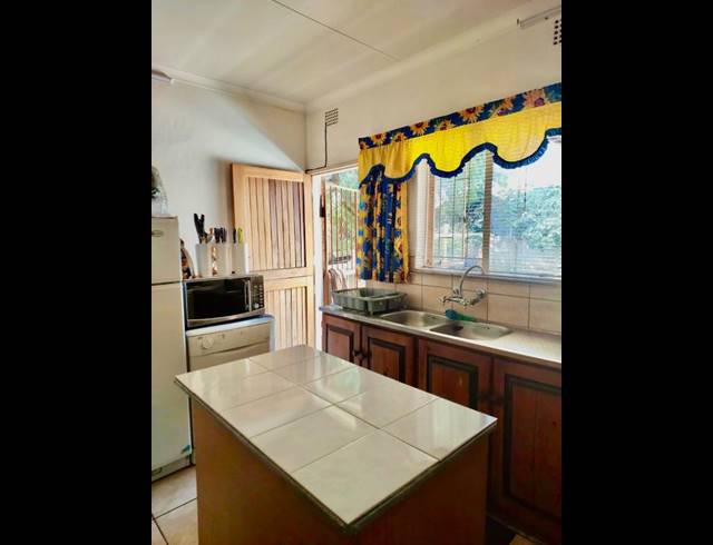 3 BEDROOM HOUSE FOR SALE IN VANDERBIJLPARK SE 6